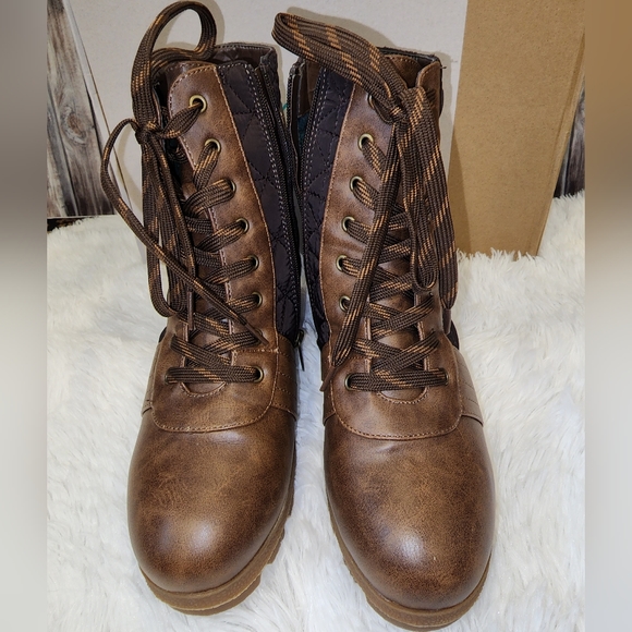 BNWT wedge booties - Picture 3 of 3